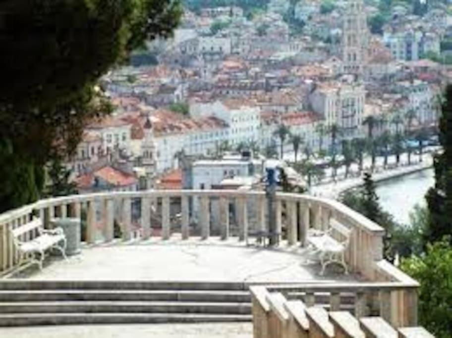 Marjan Hill 3-Br Apt,5 Guests Private Garden Near Beach Split Extérieur photo