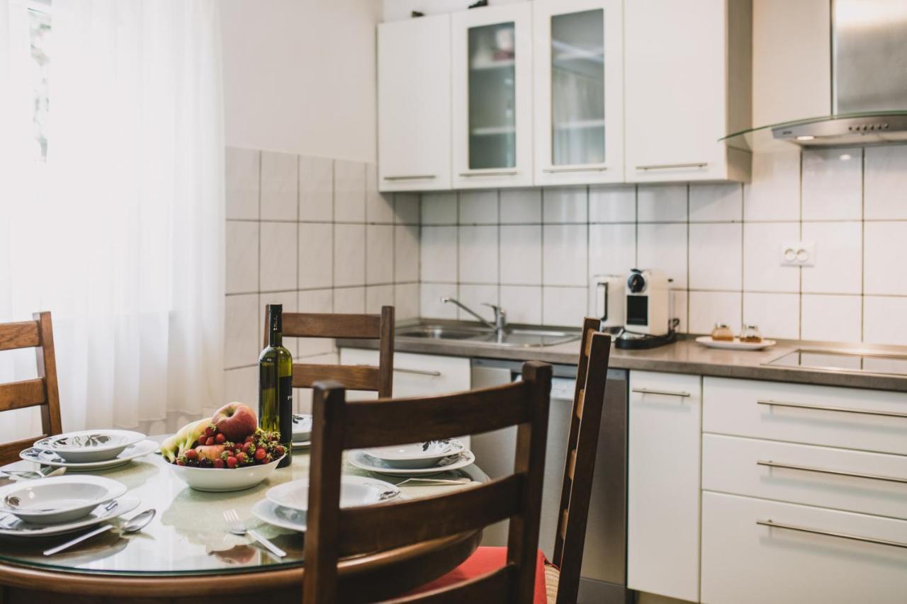 Marjan Hill 3-Br Apt,5 Guests Private Garden Near Beach Split Extérieur photo