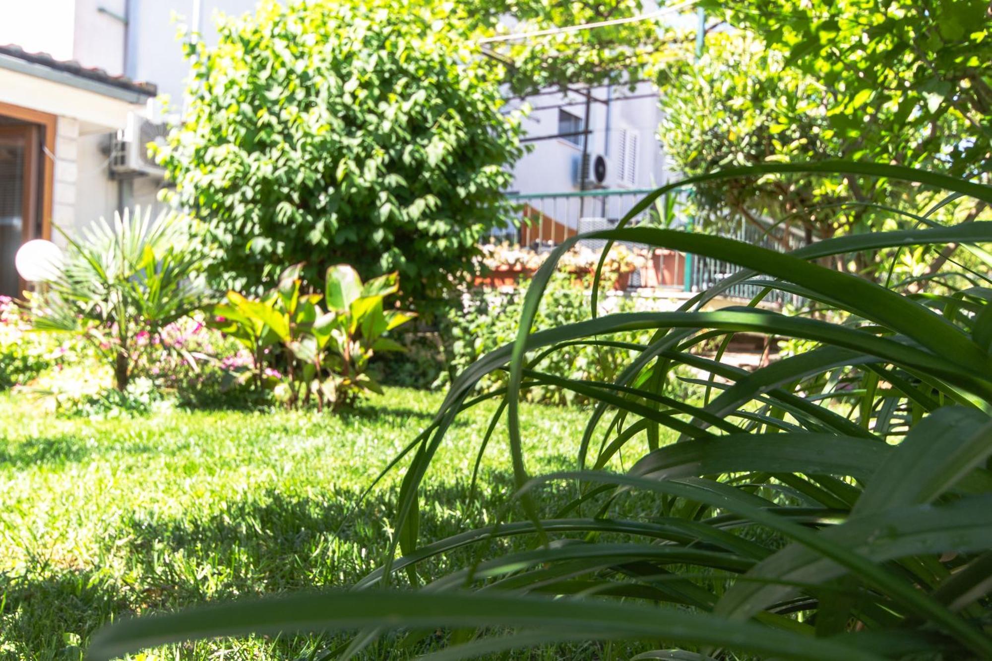 Marjan Hill 3-Br Apt,5 Guests Private Garden Near Beach Split Extérieur photo